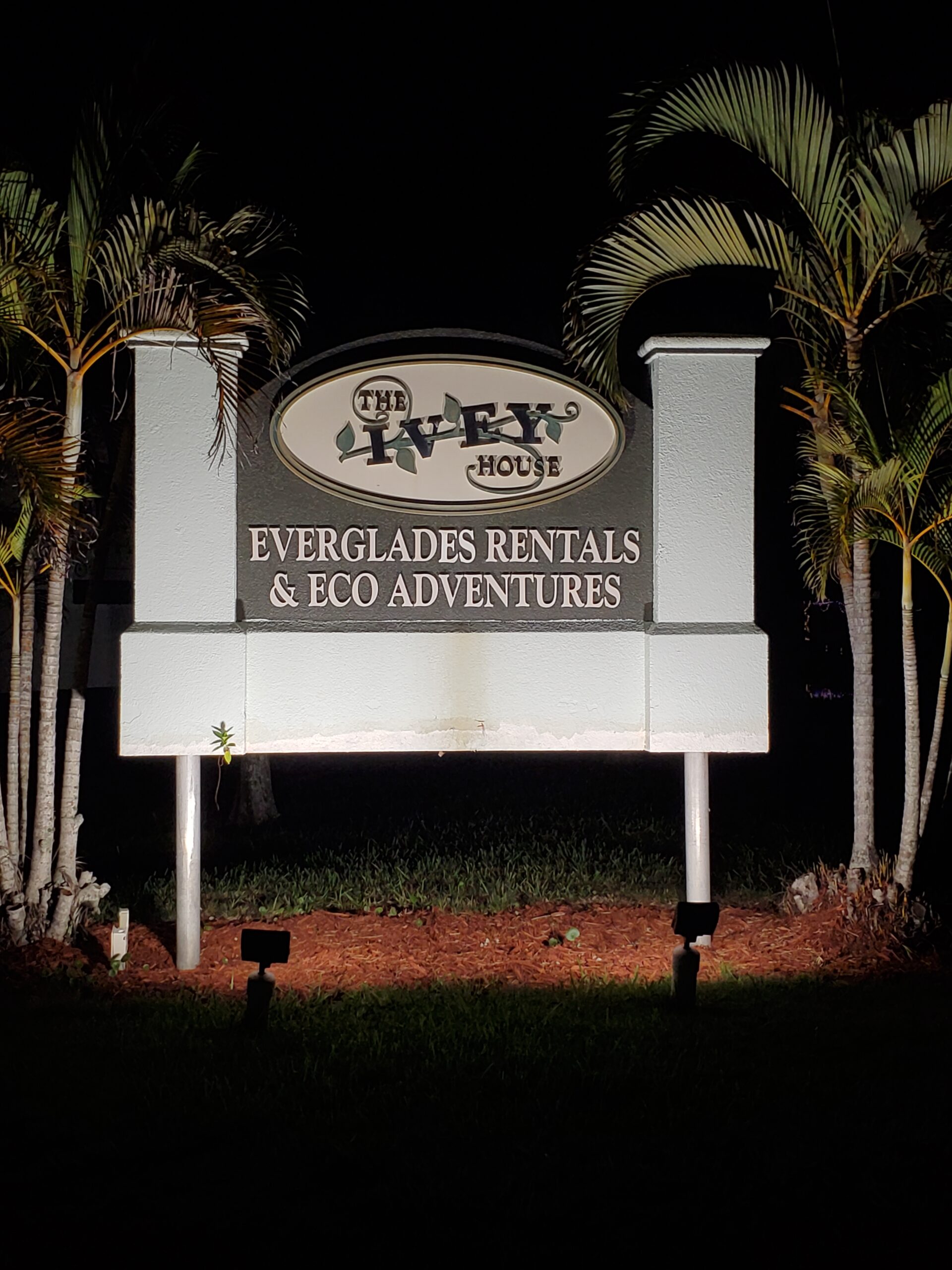 Sign for the Ivey House Hotel in Everglades City